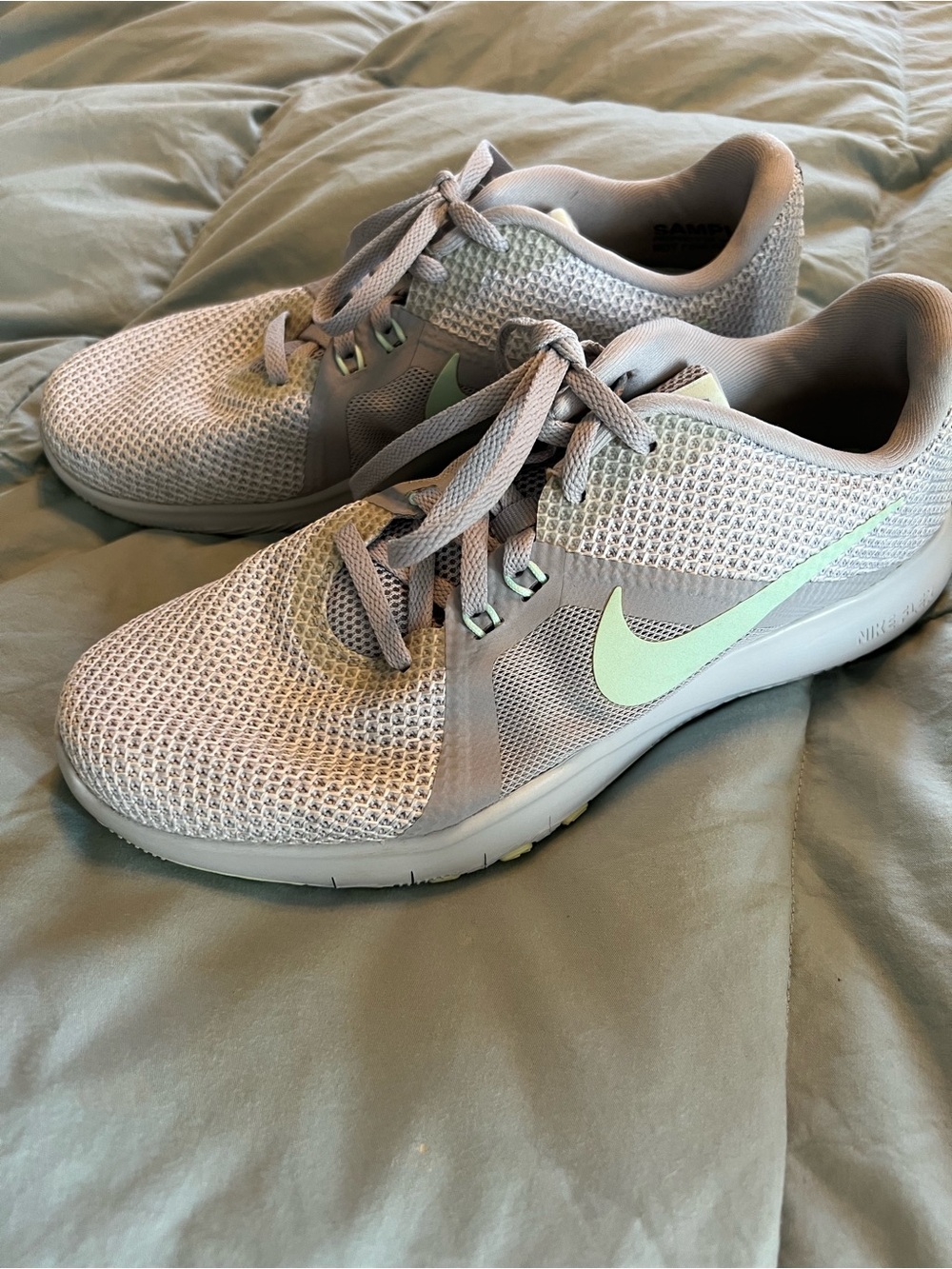 Nike | Women's Flex Trainer 8 | Light Gray Mesh Sneakers with Mint Swoosh